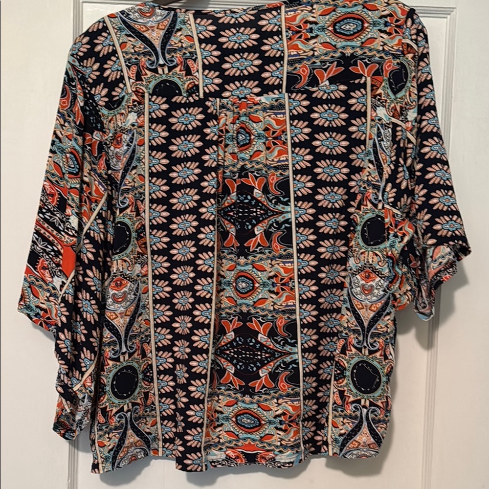SHEIN Blue and White Graphic Blouse Relaxed Fit - Picture 4 of 4